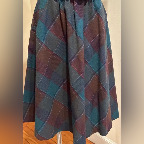 Avon Fashion Vintage. Red Blue Plaid Classic Aline W Pockets Buttons Sid… - Picture 1 of 12